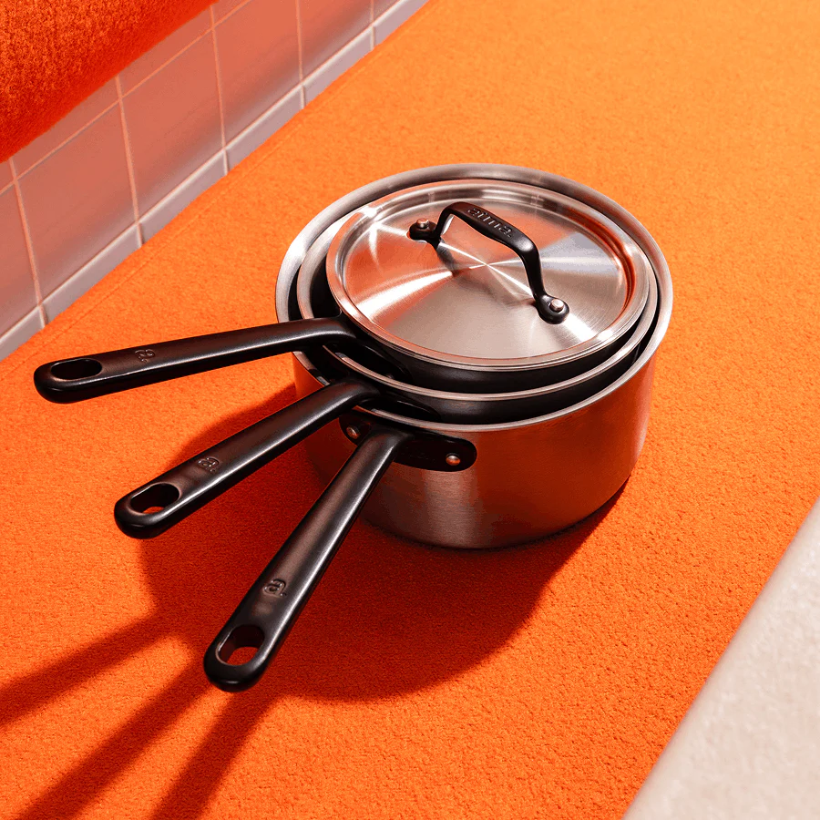 Le trio de casseroles parfaites en inox avec manches noirs - Image 5